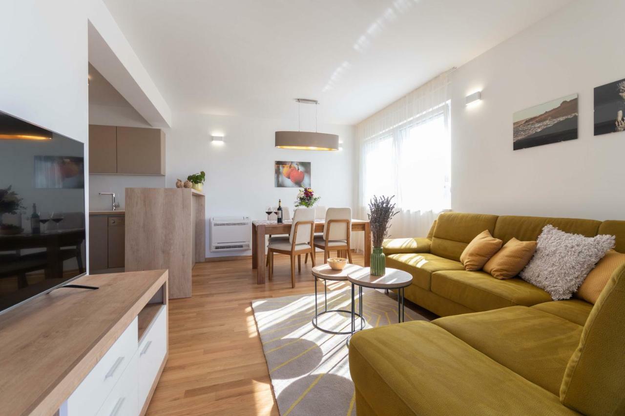 Apartment House Ivan John โปดสตรานา ภายนอก รูปภาพ