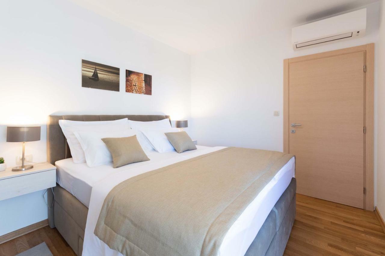 Apartment House Ivan John โปดสตรานา ภายนอก รูปภาพ