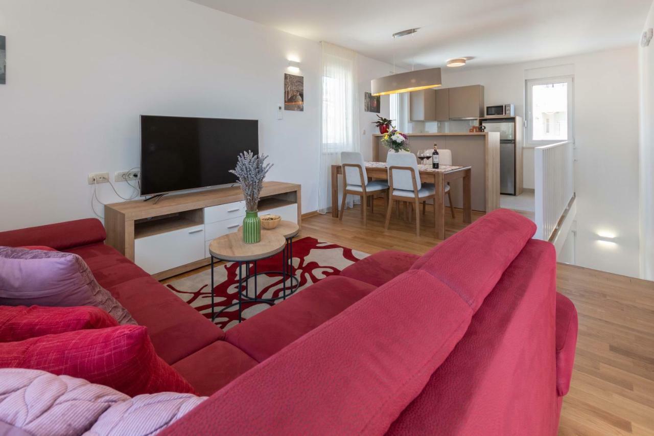 Apartment House Ivan John โปดสตรานา ภายนอก รูปภาพ