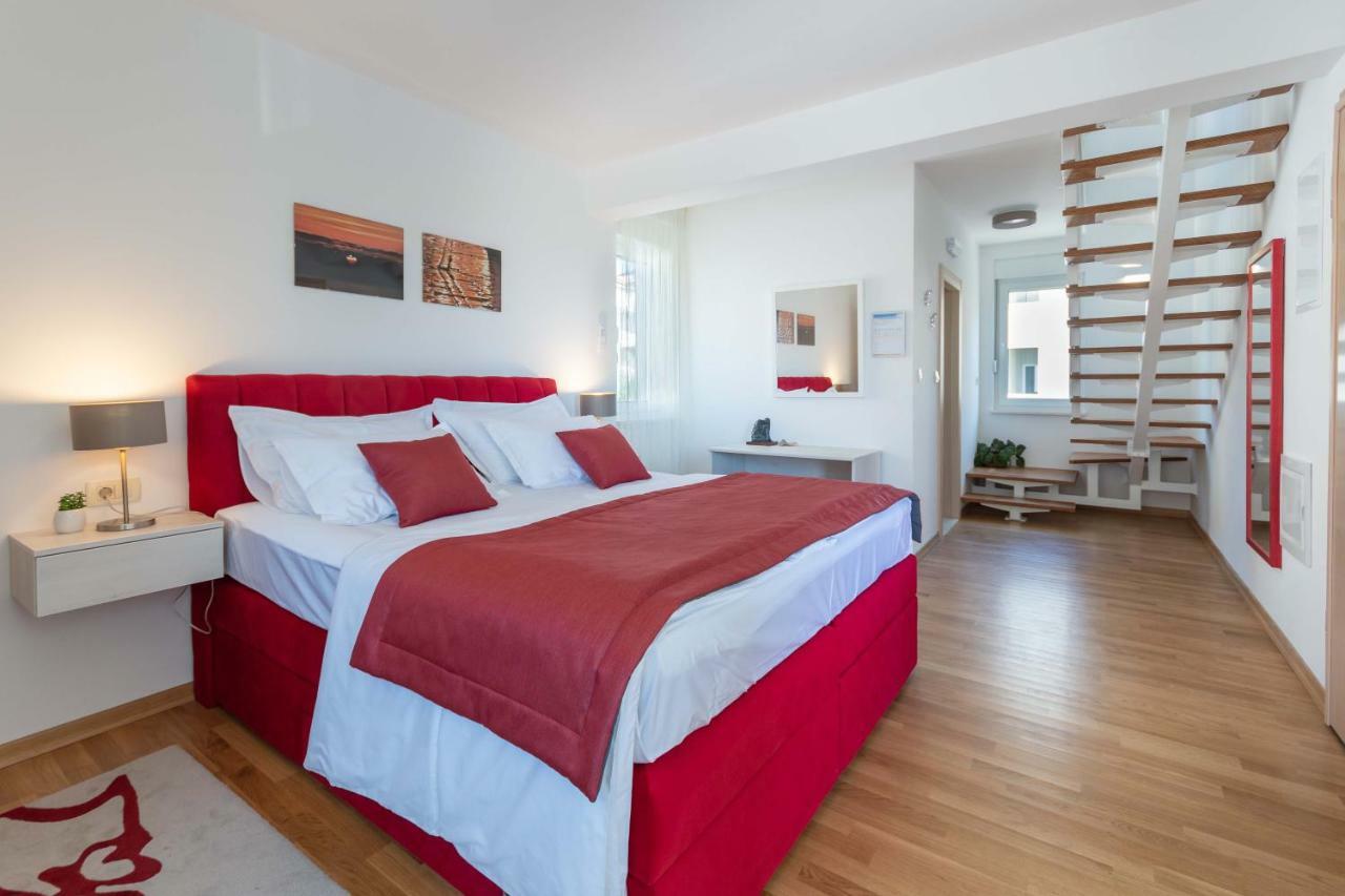 Apartment House Ivan John โปดสตรานา ภายนอก รูปภาพ