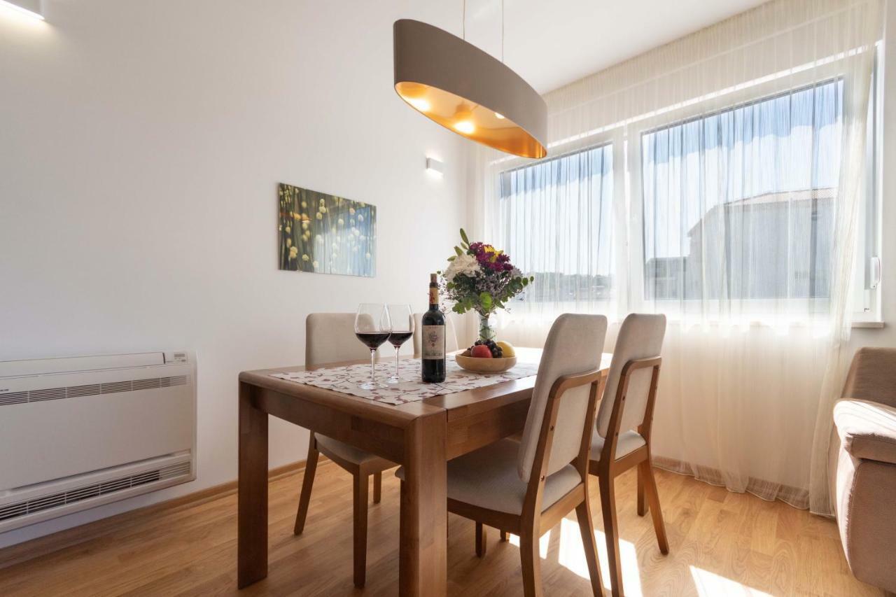 Apartment House Ivan John โปดสตรานา ภายนอก รูปภาพ