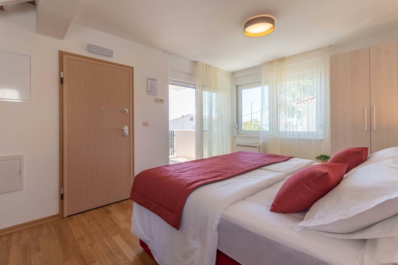 Apartment House Ivan John โปดสตรานา ภายนอก รูปภาพ